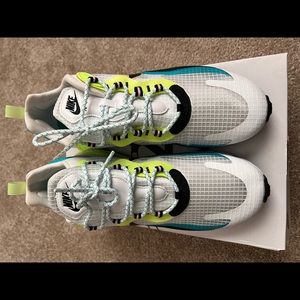 Nike Air Max 270 React SE